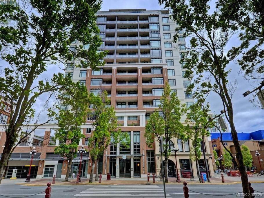 Modern 2 Bedroom Ocean Views Victoria Downtown Free Parking المظهر الخارجي الصورة