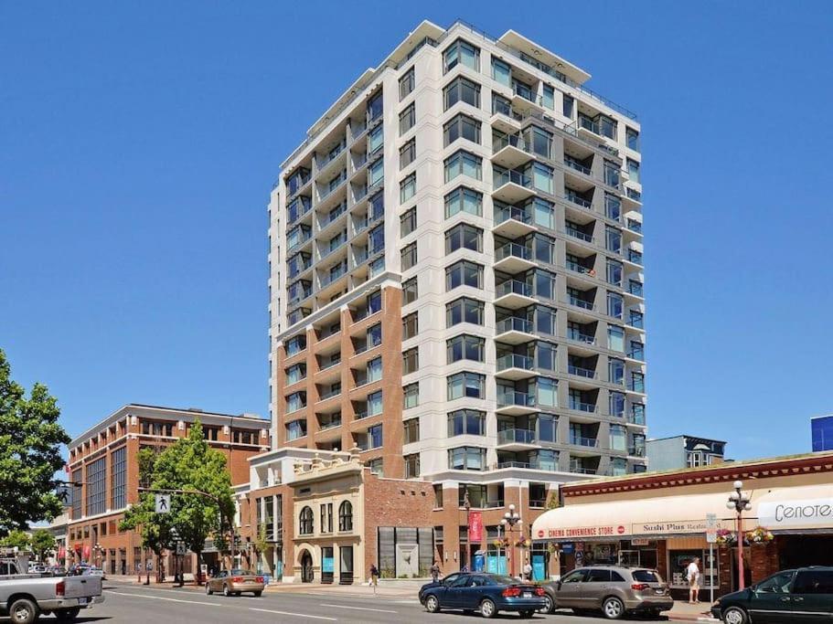 Modern 2 Bedroom Ocean Views Victoria Downtown Free Parking المظهر الخارجي الصورة